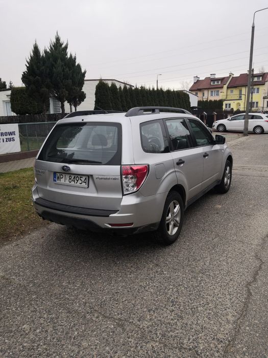 Subaru Forester 2011 Automat