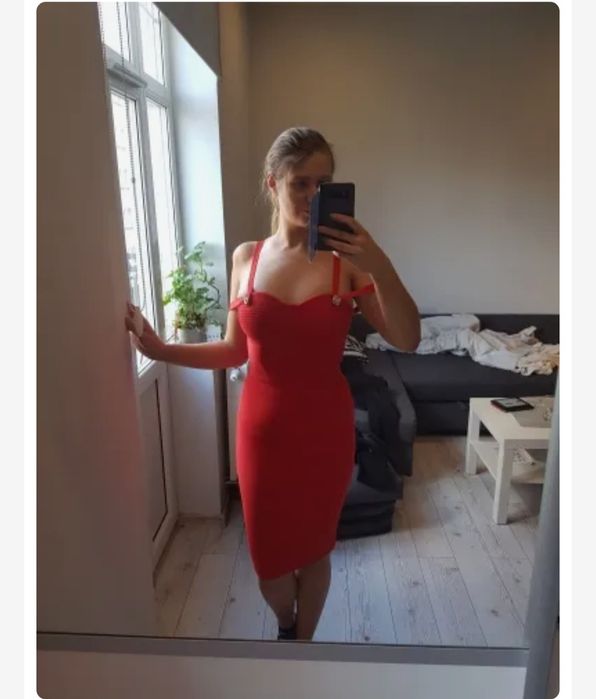 Śliczna modna sukienka idealny stan