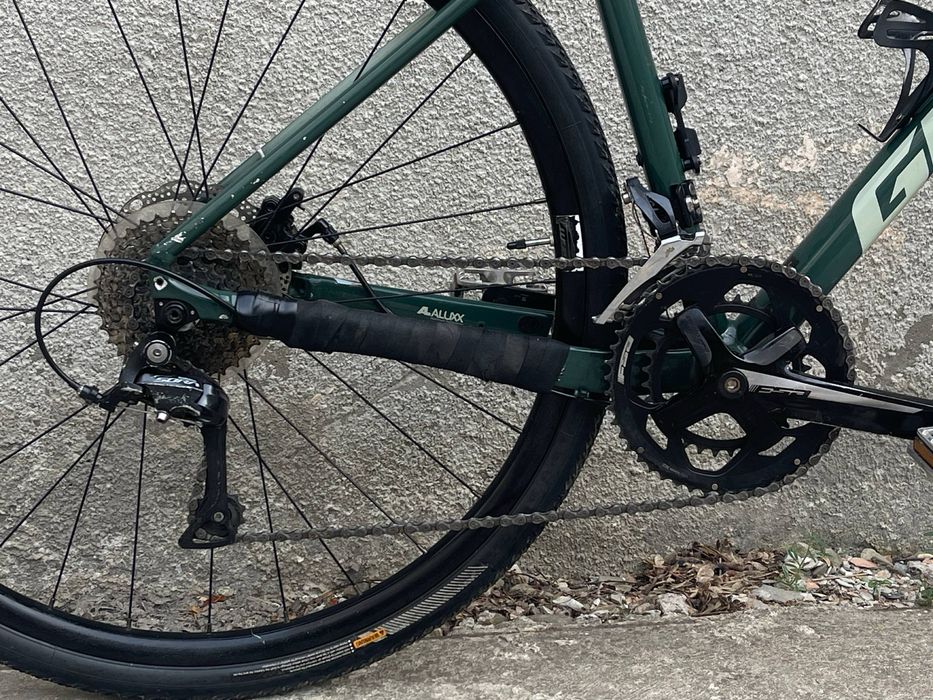 Giant Revolt 2 2021 L | Shimano Sora | Gravel | Карбонова вилка | Документи
