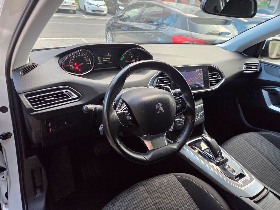 Peugeot 308 PureTech 130 GPF EAT8 Stop & Start Active Pack