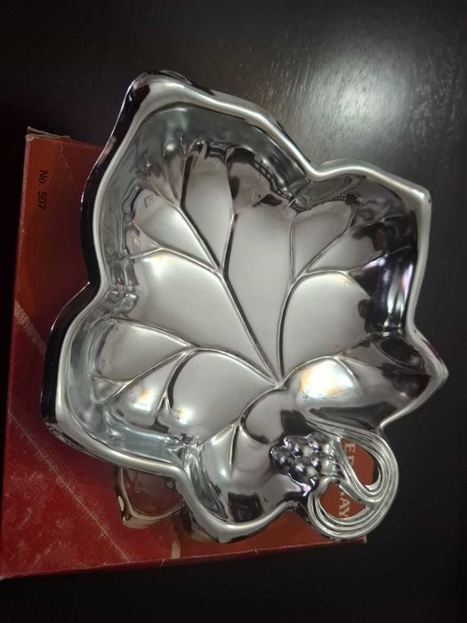 Bandeja em formato de folha cromada64564206582017123