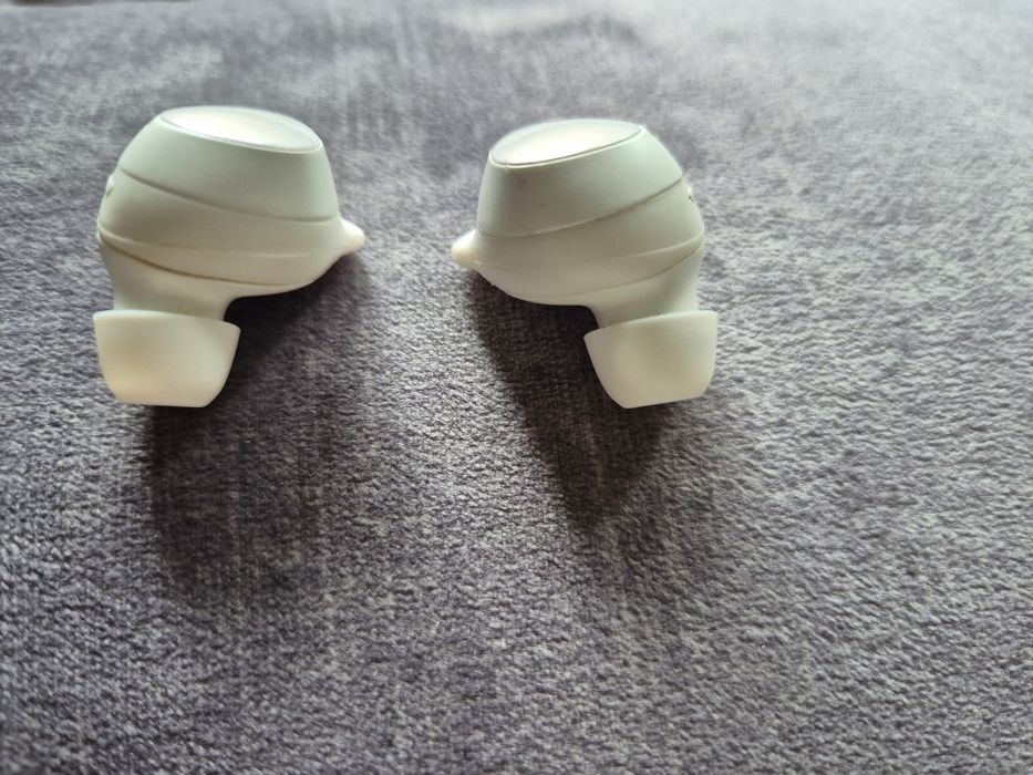 0Słuchawki bezprzewodowe Samsung Galaxy Buds, stan bdb