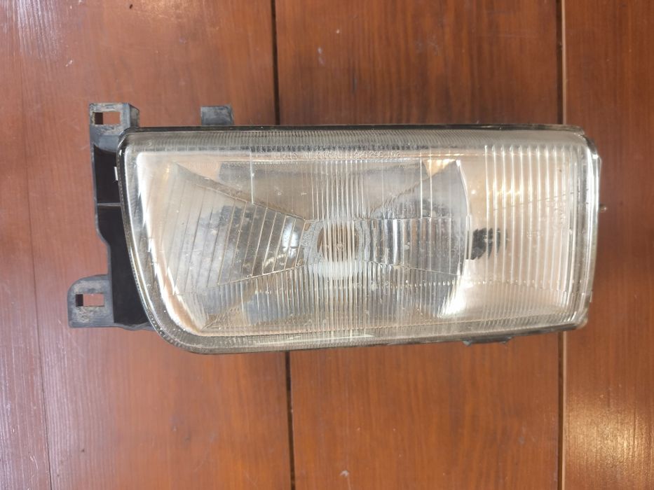 Farol Nissan Terrano2
