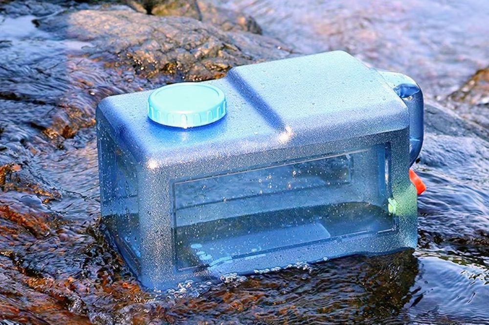 Канистра для воды с краником 25л