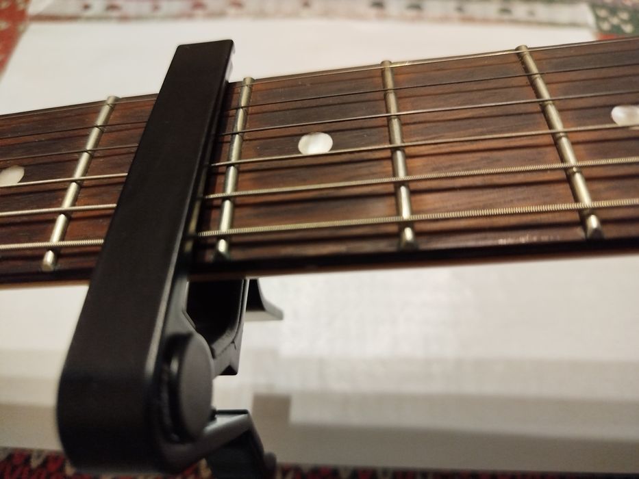 Каподастр (capo)