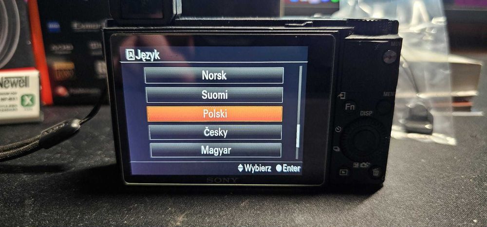 Sony Cyber-shot RX100 V (RX100M5) | EXMOR RS | Pudełko | 128GB SD