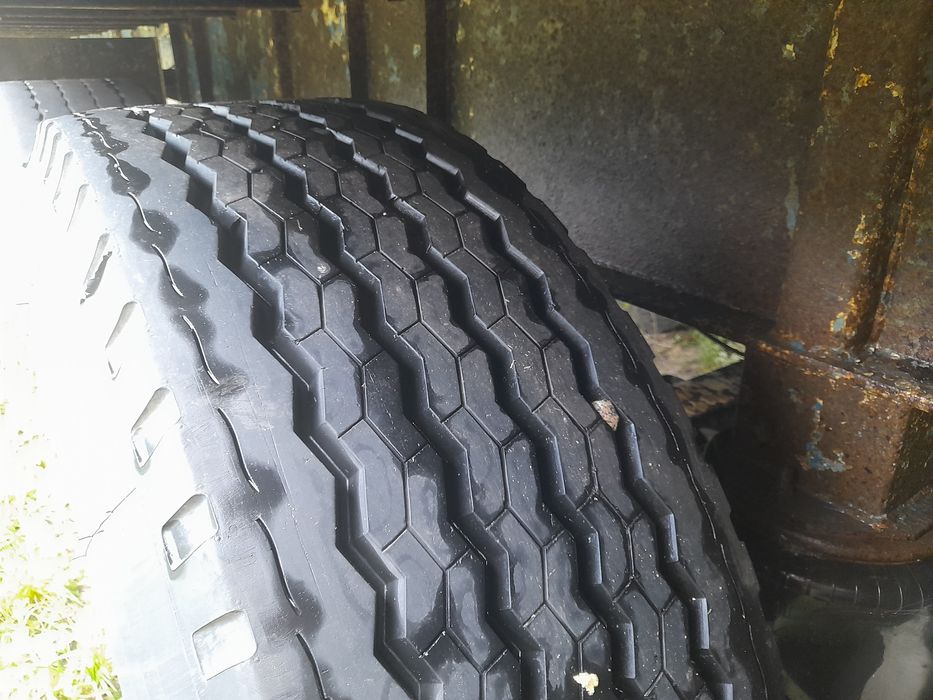 Напівпрчеп бортовий fruehauf