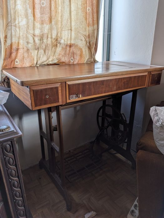 Mesa de Costura oliva