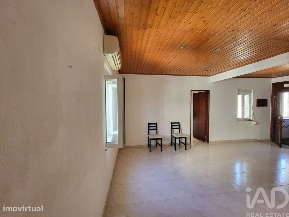 Apartamento T2 em Algés, Linda-a-Velha e Cruz Quebrada-Dafundo