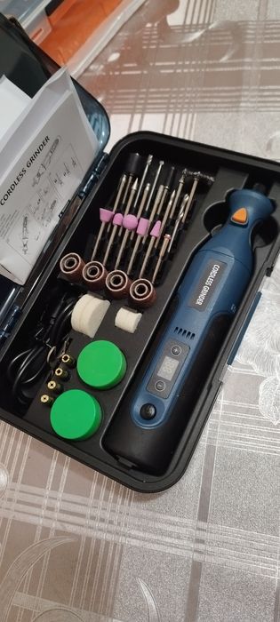 Гравер акамуляторний 50 в 1 ,Шліфувальна машина  7.4V