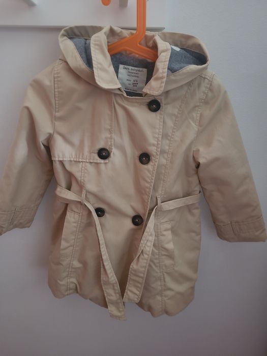 Casaco estilo gabardine forrado e com capuz ZARA