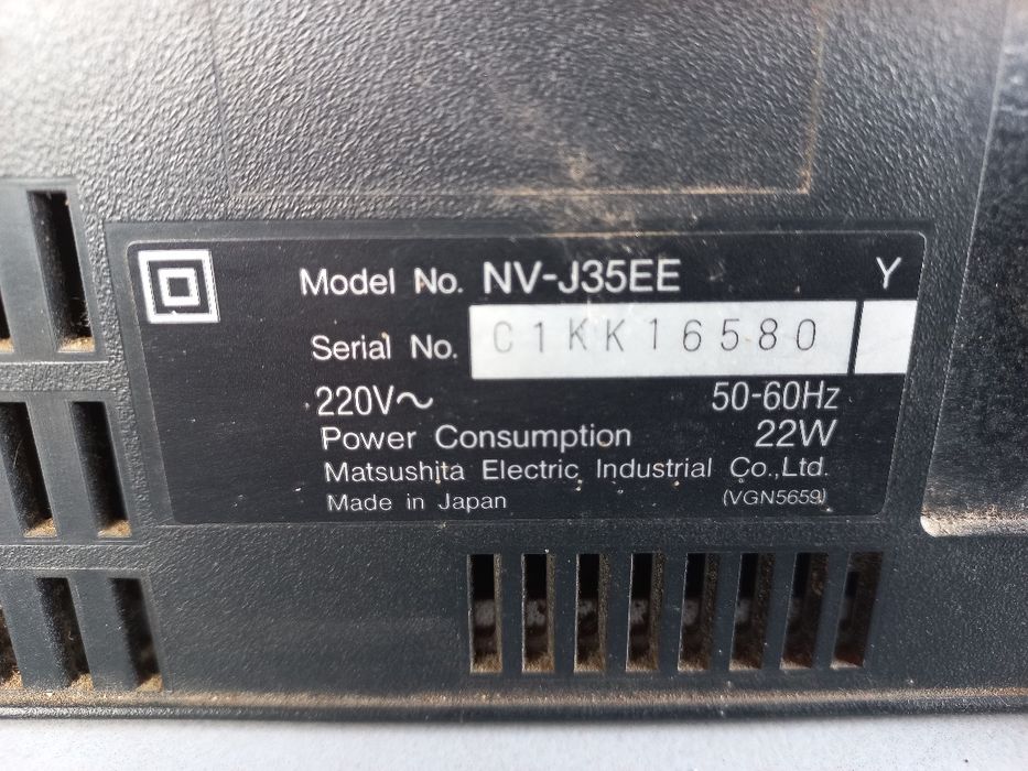 Відеомагнітофон Panasonic NV J35EE