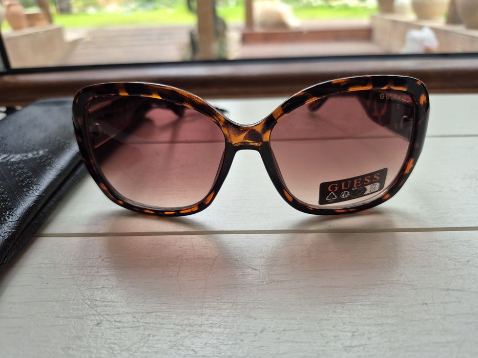 Okulary przeciwsłoneczne Damskie Guess GO0043 52F