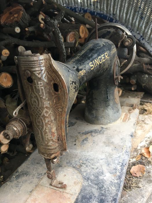 Maszyna antyk Singer bez blatu i nozek