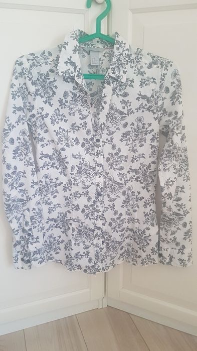 Elegancka taliowana koszula