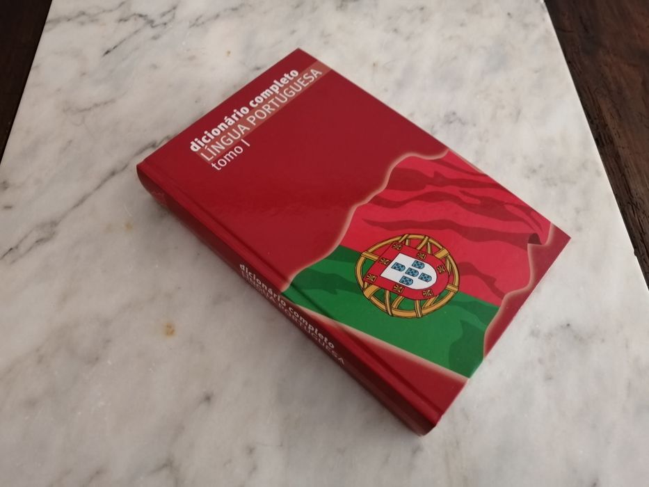 vários livros capa dura novos, valor pode variar