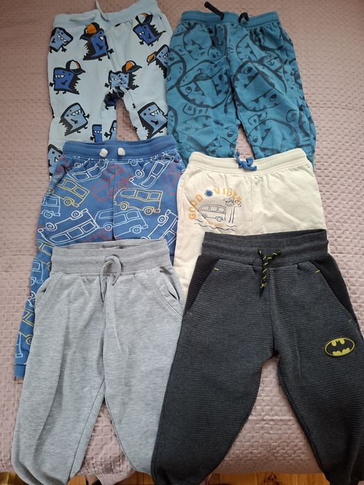 Spodnie chłopięce na  98