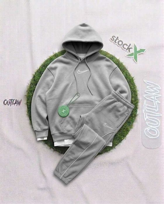 Базовий Костюм Nike