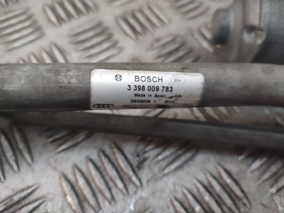 Audi A4 B6 B7 silniczek mechanizm wycieraczek przód przedni