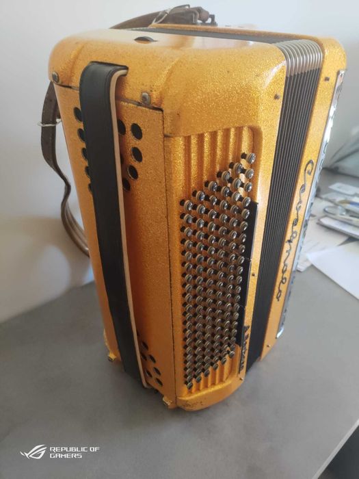 Acordeão Cavagnolo Virtuoso 12 – 1970 Excelente Estado