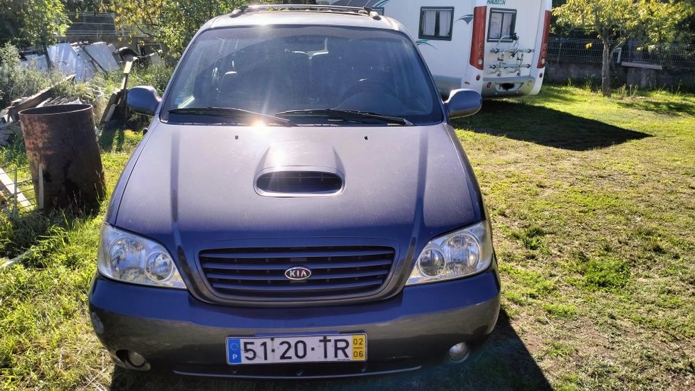 Kia Carnival EX top