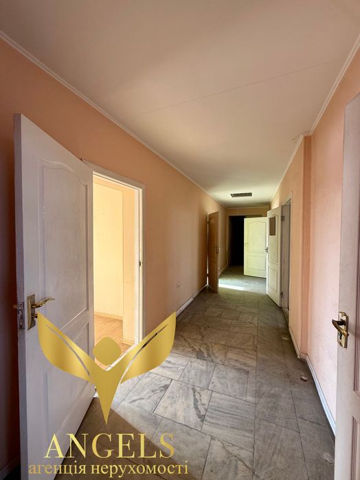 Оренда офісних приміщень 2157 м2 + 936 м2 підвалу м.Кропивницький