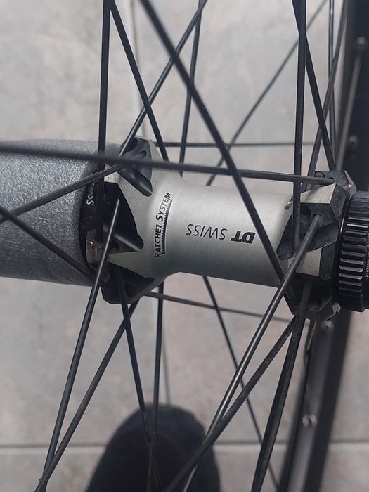 Rodas tubless 29er de disco dtswiss com 6 meses de uso