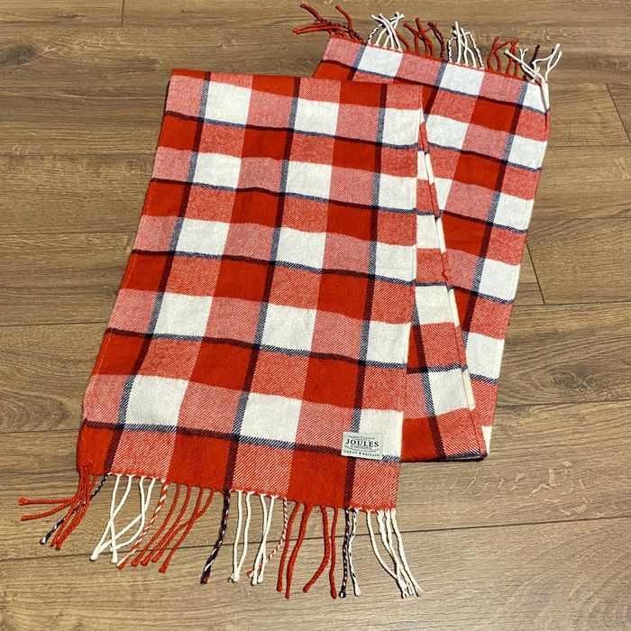 Ekegancki brytyjski szalik w kratkę