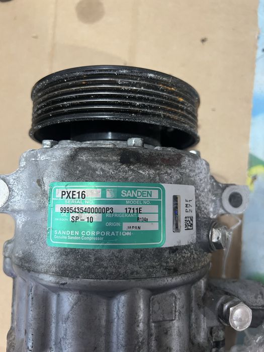 Компресор кондиціонера для фольцваген гольф 6 шкода а5