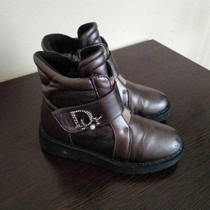 Черевики зимові для дівчинки.32-34розмір.