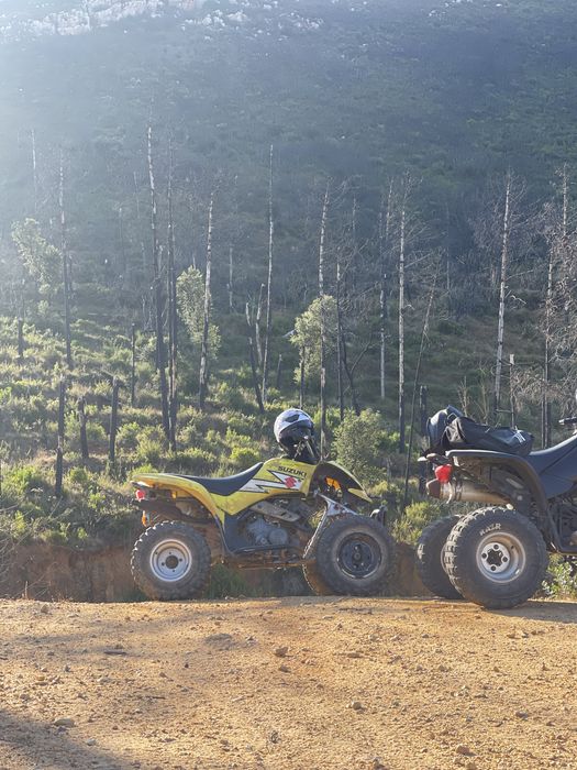 Vendo moto quatro Suzuki ltz 250 com documentos a funcionar e a andar mais informações envia mensagem