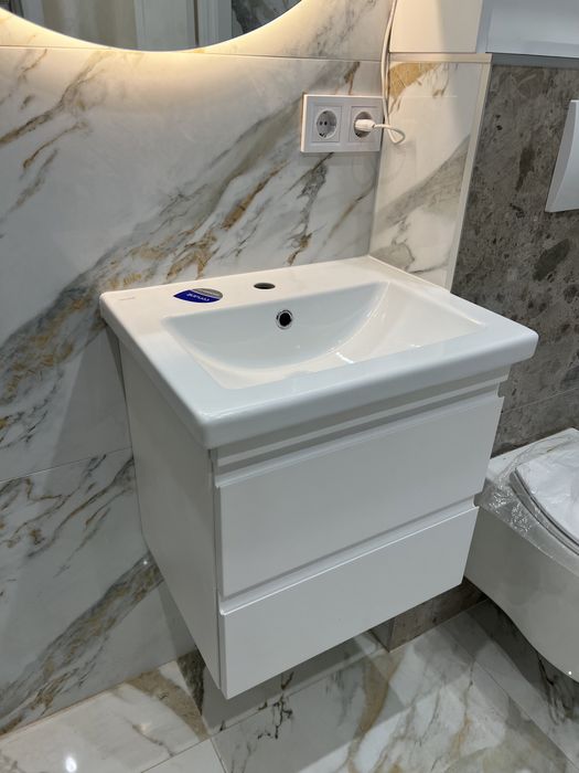 Мийка з тумбою