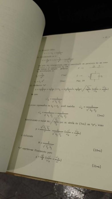 Estudo Teórico e Dimensionamento de Filtros de Banda