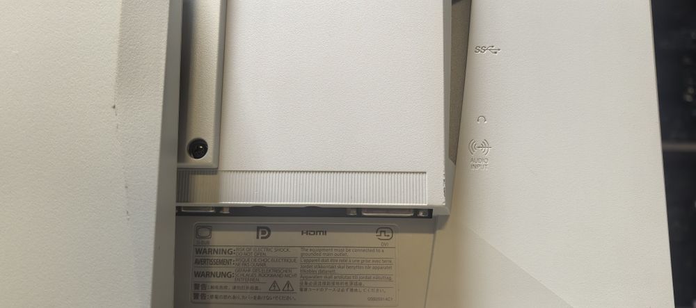 Монітори EIZO FlexScan EV2450 1/2 /дефект