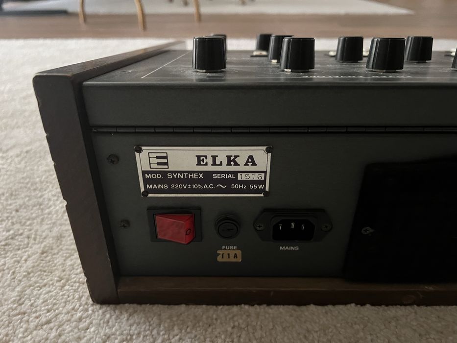 Elka Synthex midi