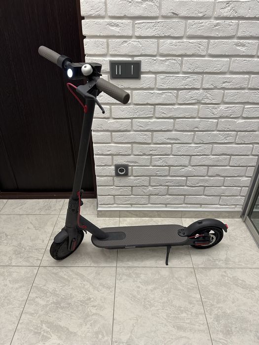 Електросамокат Xiaomi Scooter m365