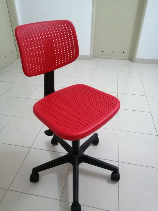 Cadeira elevatória com rodinhas