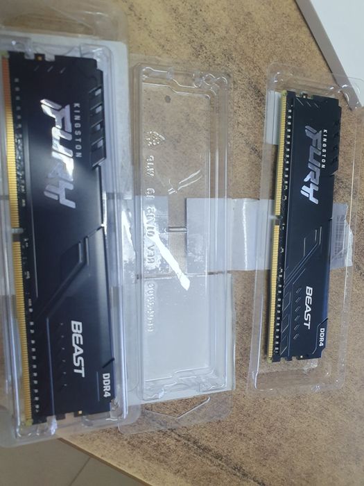 Комплект RAM 32ГБ Kingston FURY Beast DDR4 CL15 (KF430C15BB1/16)