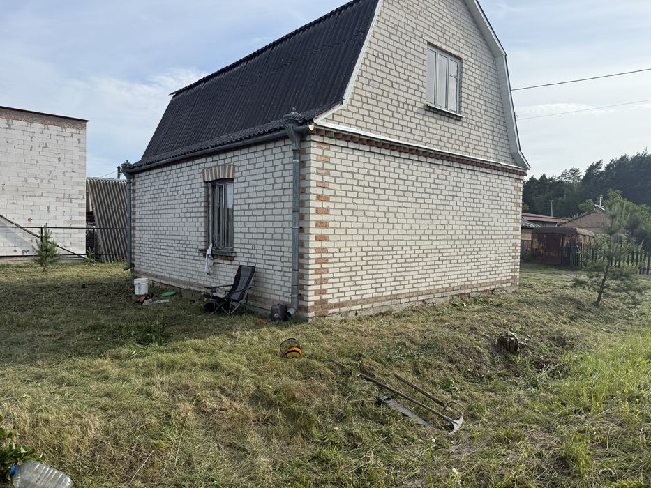 Продам будинок  біля лісу