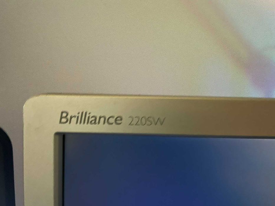 Продам монітор Philips Brilliance 220SW 22"
