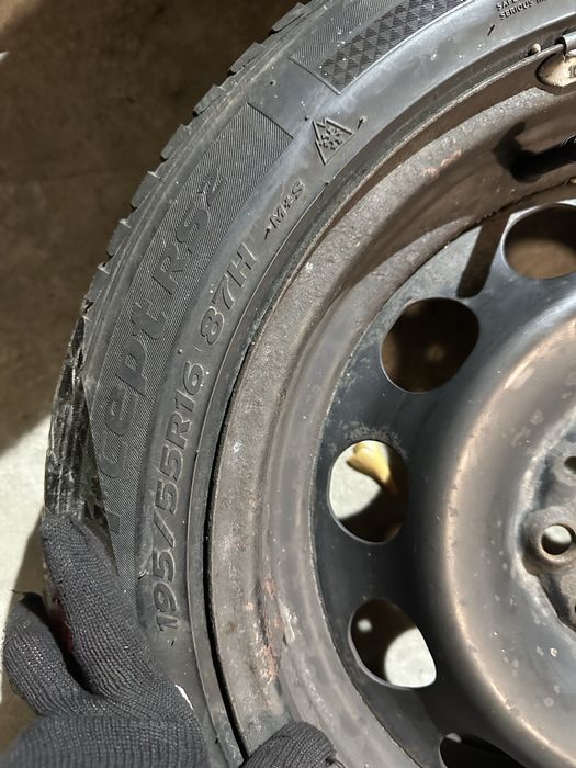 Комплкет зимової гуми 5/120 R16