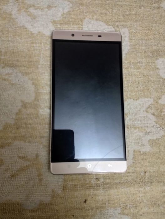 Продам телефон на запчастини або на відновлення