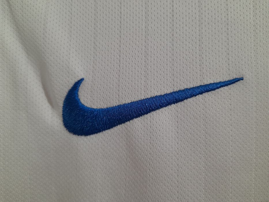 Нова домашня спортивна футболка Nike збірної Англії 2014