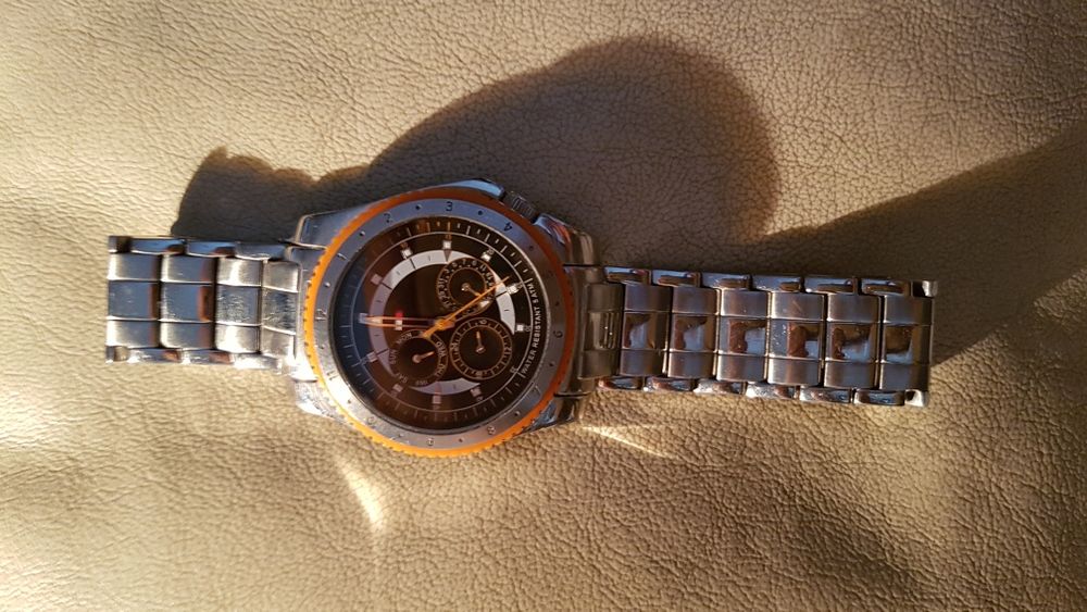 Relógio 100%resistente à água