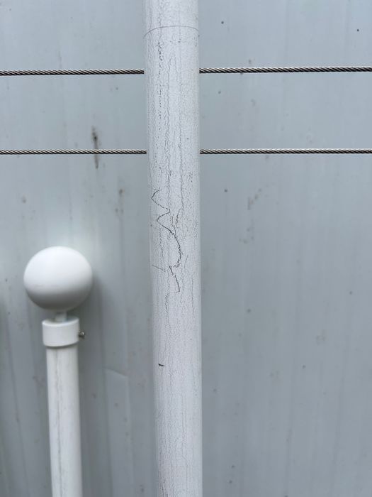 Varão branco para cortinados