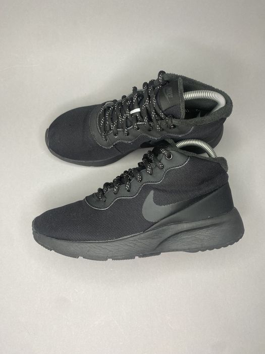 Nike Tanjun топові спортивні кросівки теплі 40р найк оригінал