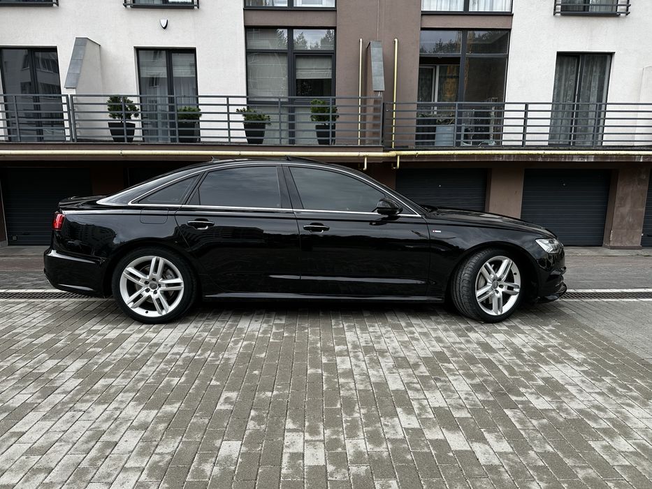 Продам Audi A6 C7 у відмінному стані