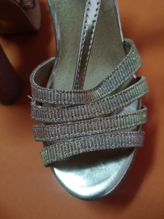 Sandálias de senhora