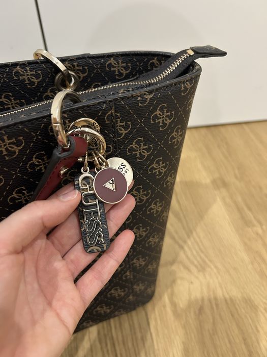 Mala Guess como nova