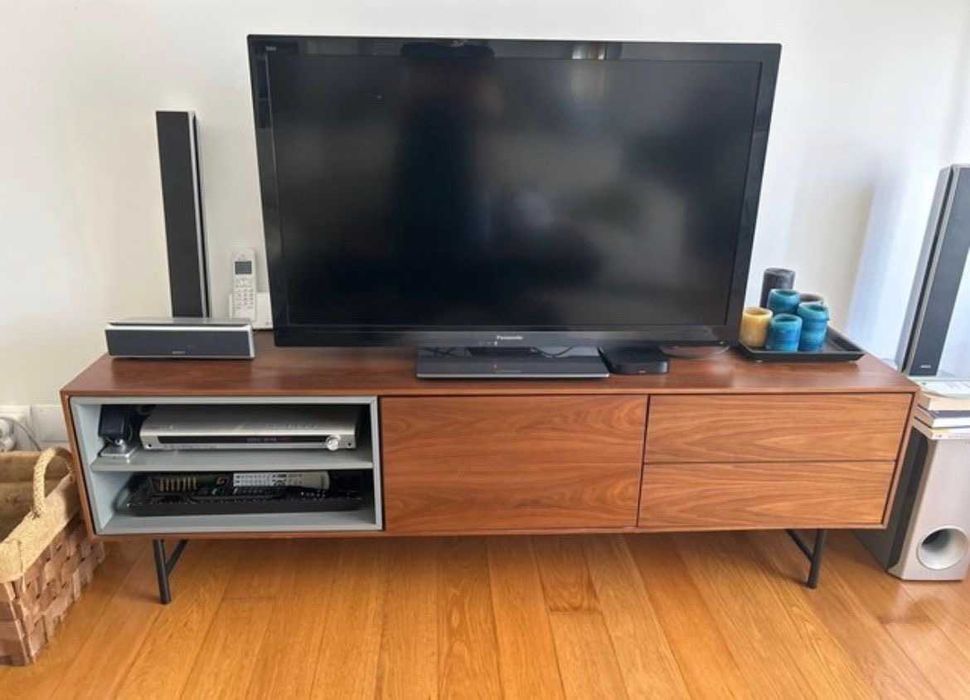 Movel televisao de estilo moderno nogal, preto e cinzento